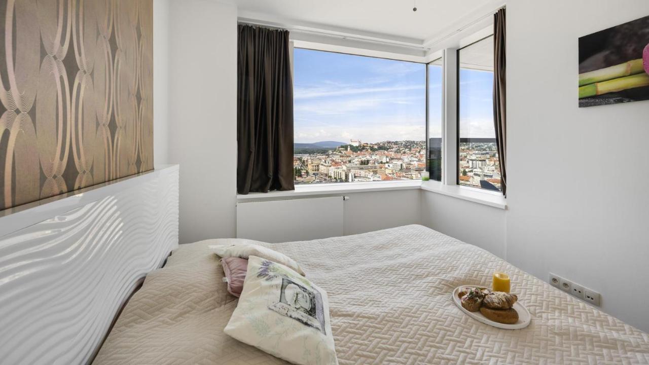 Panorama - Sunset And Castle View, 22Nd Floor, Garage, Ac Apartment Bratislava Bagian luar foto