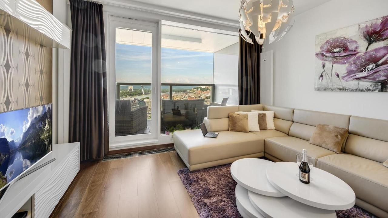 Panorama - Sunset And Castle View, 22Nd Floor, Garage, Ac Apartment Bratislava Bagian luar foto