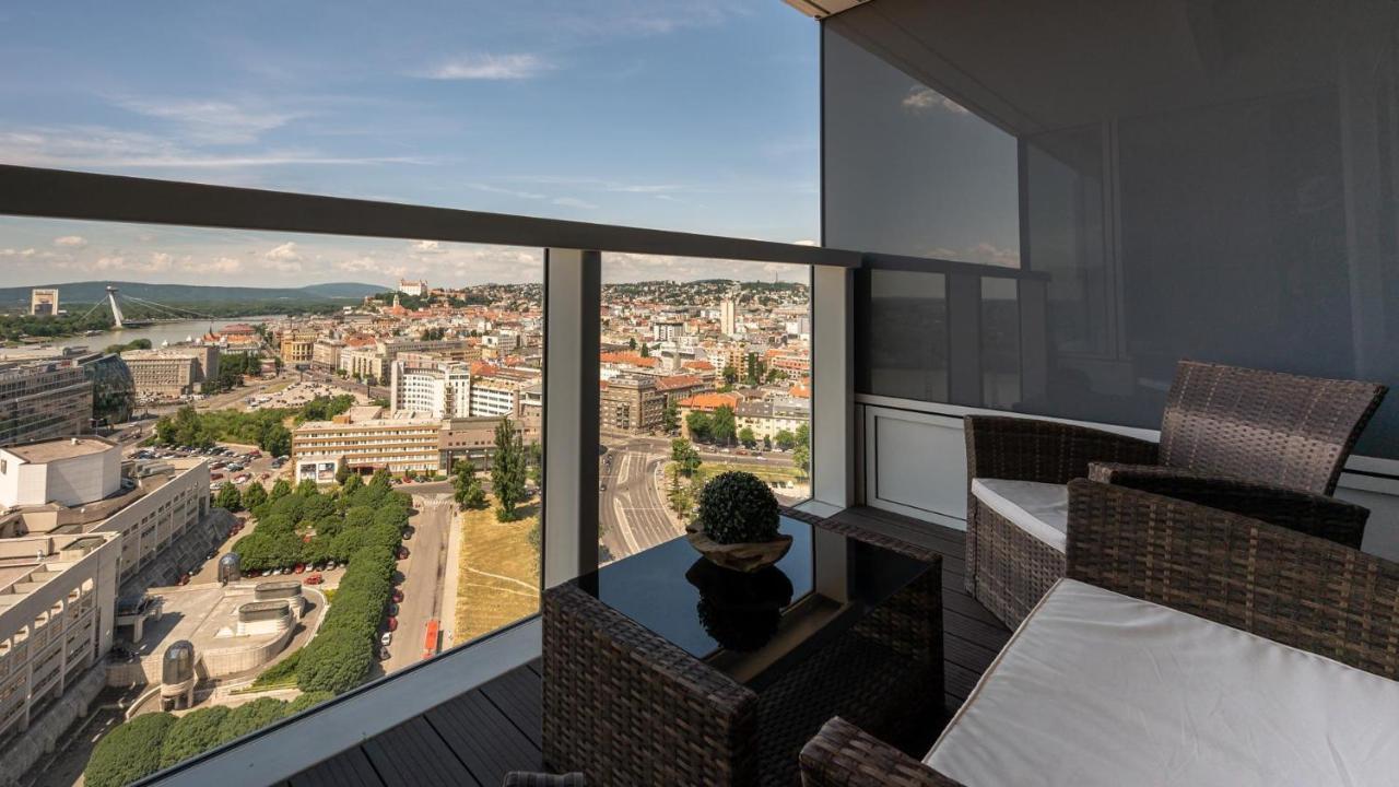 Panorama - Sunset And Castle View, 22Nd Floor, Garage, Ac Apartment Bratislava Bagian luar foto